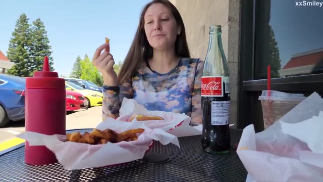 Multiple jeans wetting in public