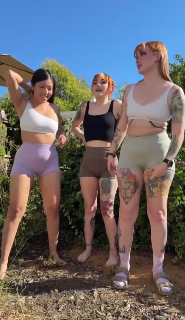 3 girls wetting their panties