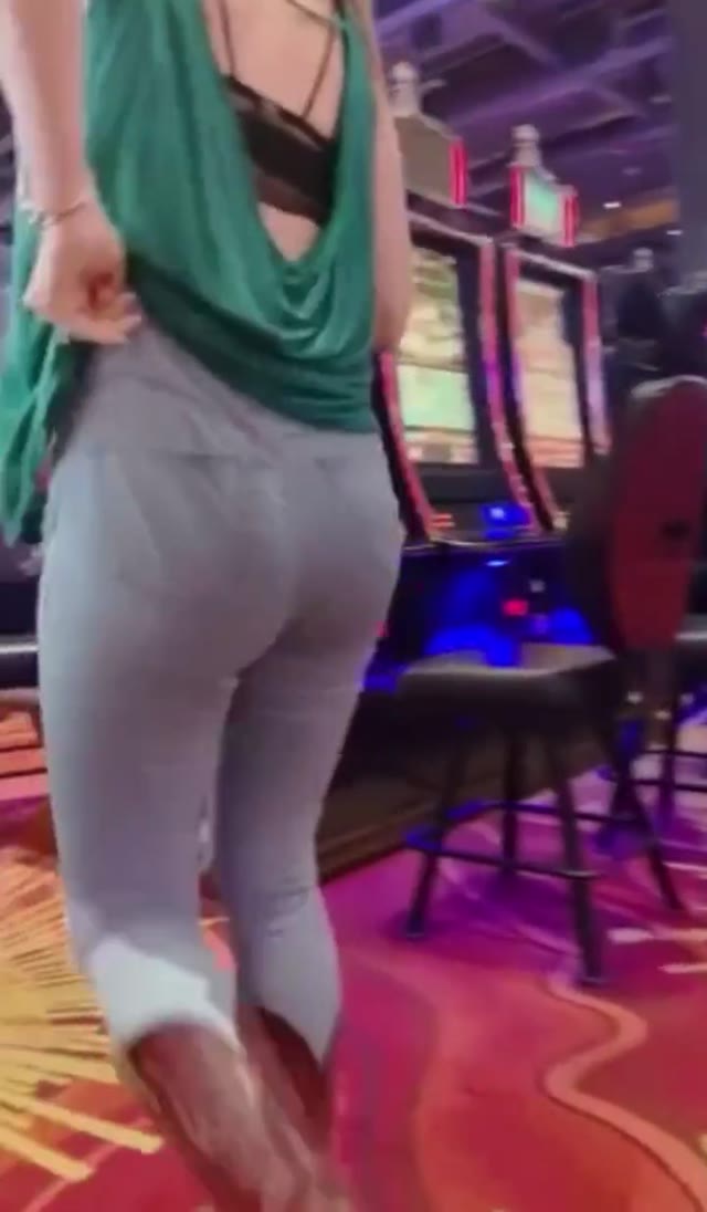 Crazy public wetting
