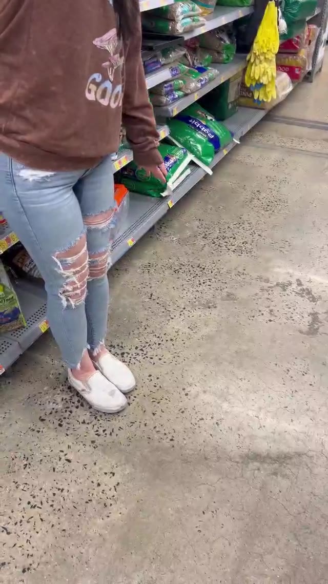 Wetting jeans in store