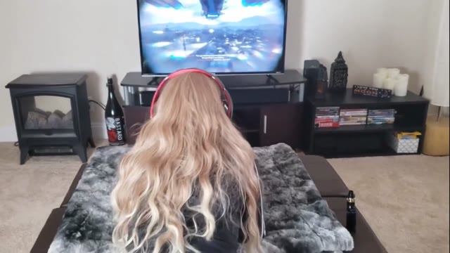 Gamer Girl Wets