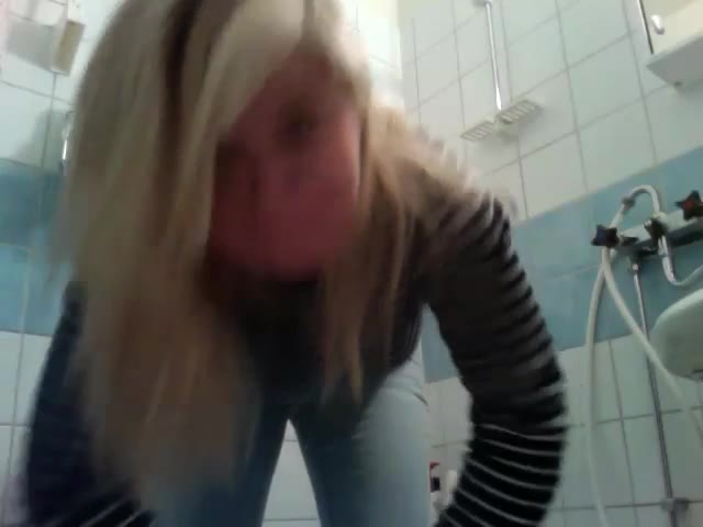 Tumblr_ntpituOwRF1u7cp68 piss pants