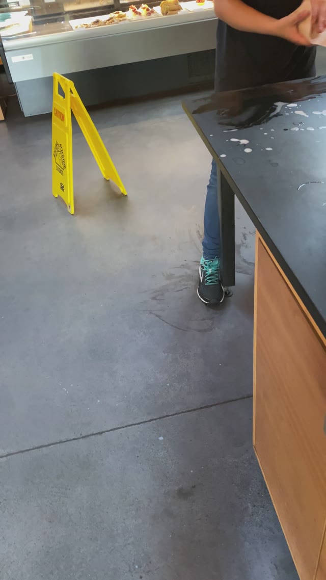 Public jean wetting