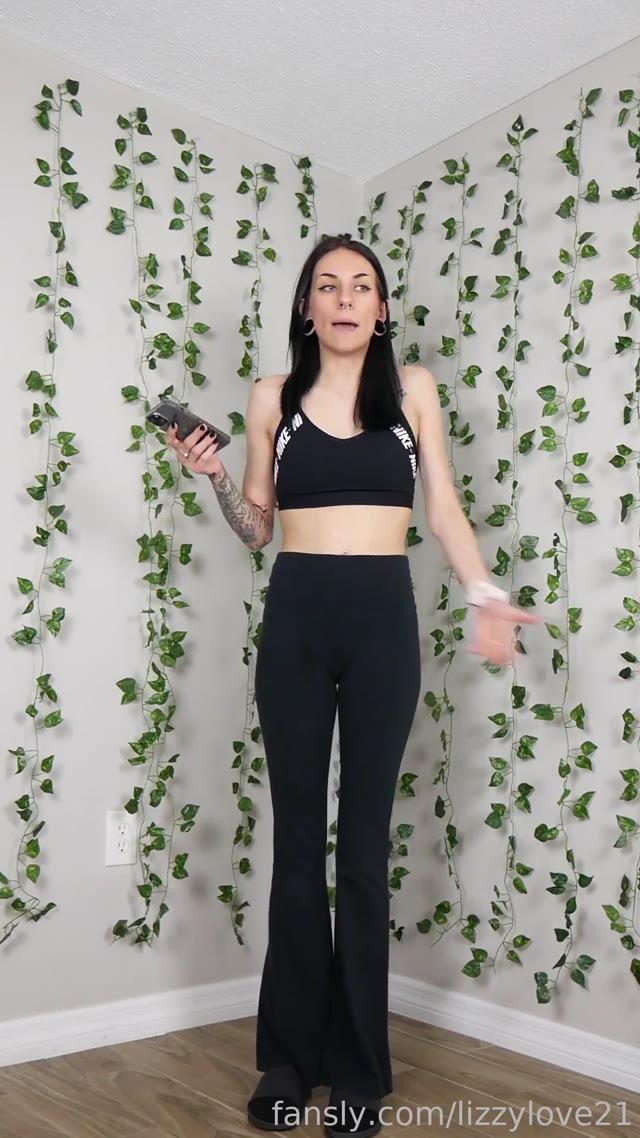 Liz Raw piss leggings